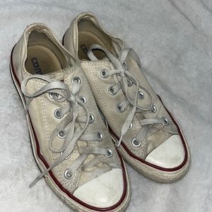 White converse Low’s **